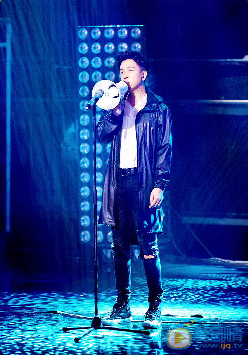 潘粤明《跨界歌王》节目照 潘粤明高清写真_潘粤明高清剧照
