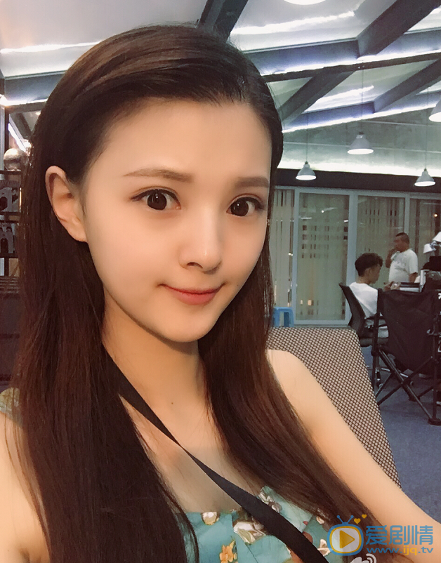 张潘靓子生活照 张潘靓子高清写真_张潘靓子高清剧照