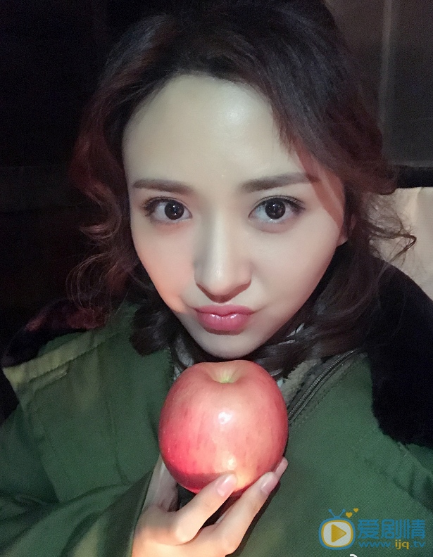 徐小飒卖萌照 徐小飒高清写真_徐小飒高清剧照