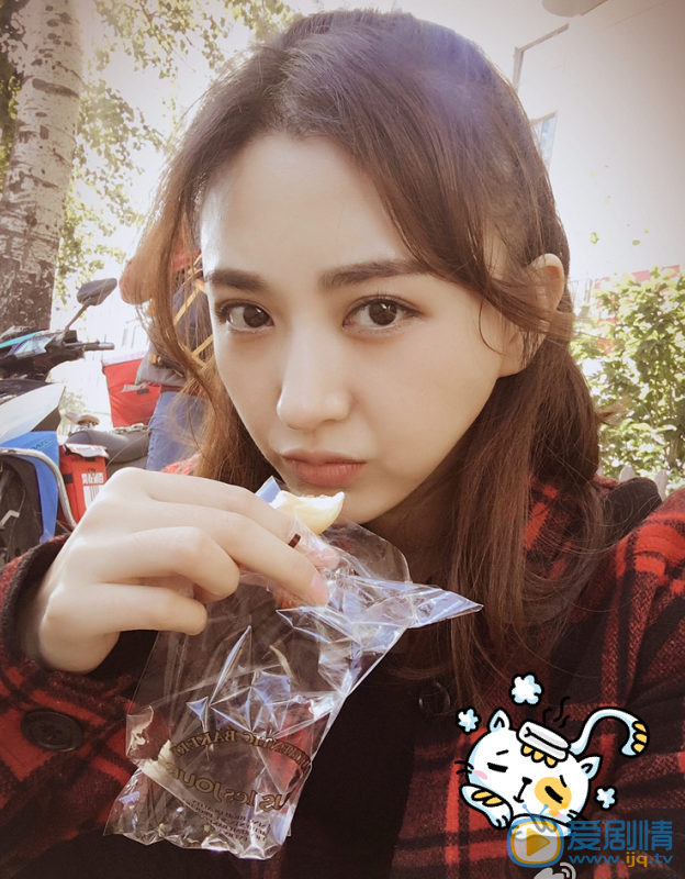 徐小飒卖萌照 徐小飒高清写真_徐小飒高清剧照