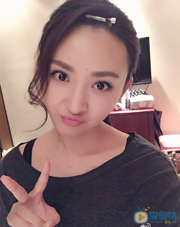 徐小飒卖萌照 徐小飒高清写真_徐小飒高清剧照