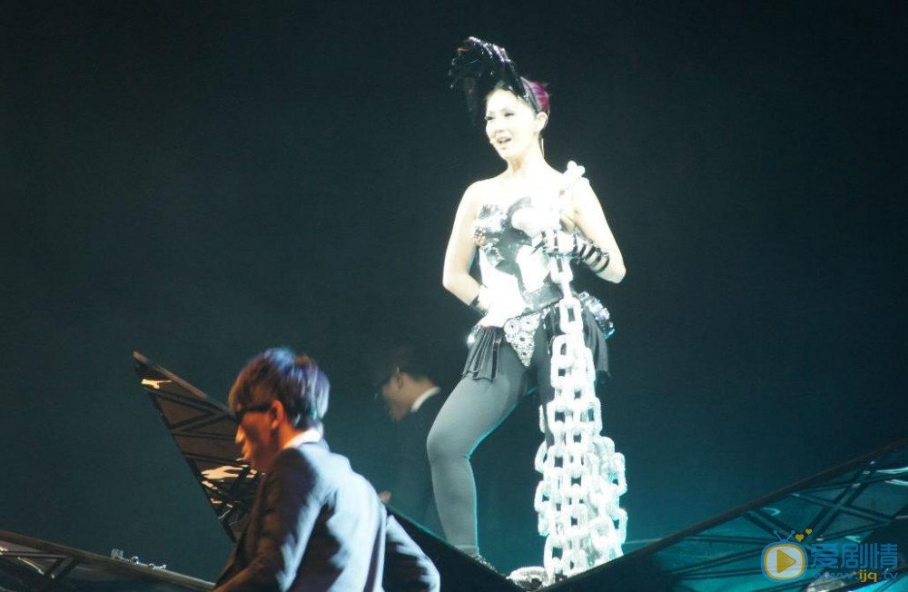 杨千嬅演唱会 杨千嬅高清写真_杨千嬅高清剧照