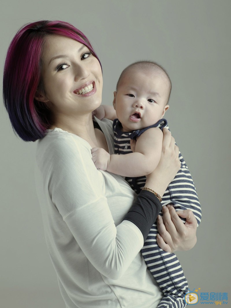 杨千嬅亲子照 杨千嬅高清写真_杨千嬅高清剧照