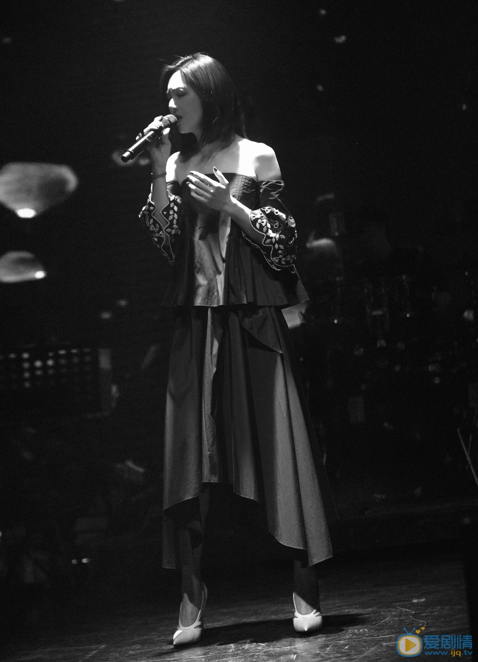杨千嬅演唱会 杨千嬅高清写真_杨千嬅高清剧照