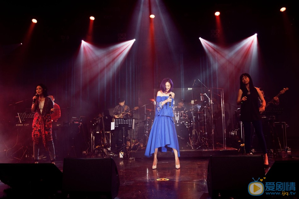 杨千嬅演唱会 杨千嬅高清写真_杨千嬅高清剧照