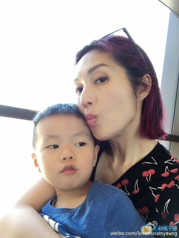 杨千嬅亲子照 杨千嬅高清写真_杨千嬅高清剧照