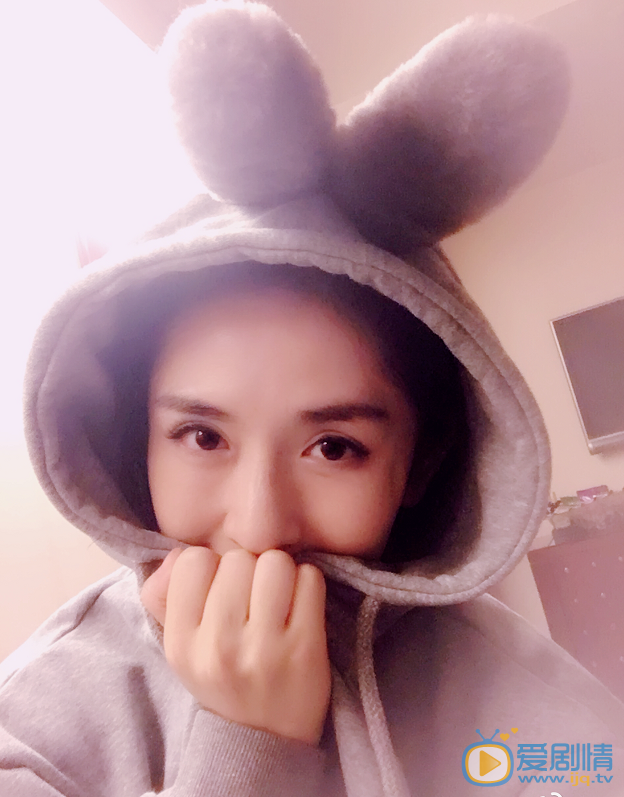 谢娜卖萌照 谢娜高清写真_谢娜高清剧照