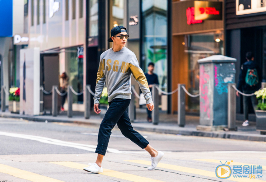 屈楚萧街拍写真 屈楚萧高清写真_屈楚萧高清剧照