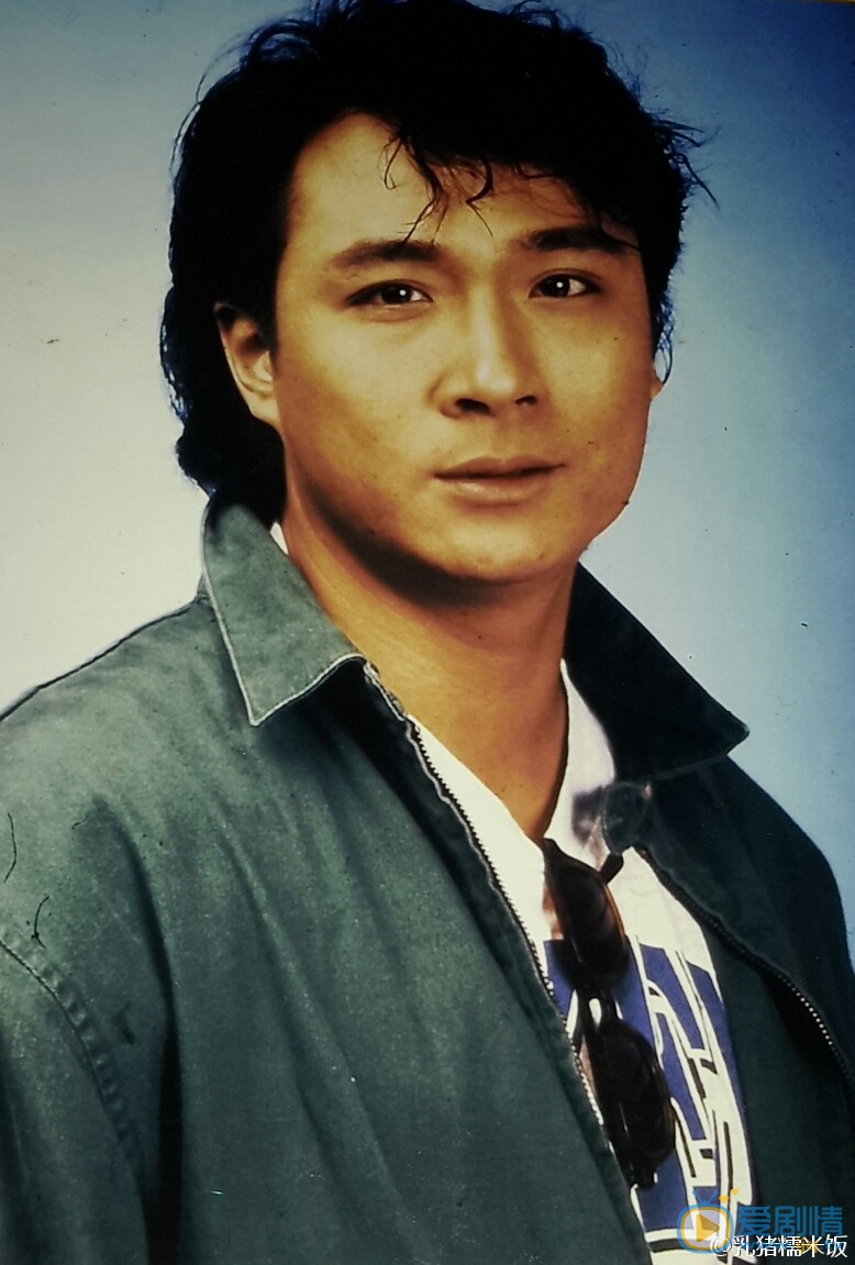 吴镇宇早期青涩照 吴镇宇高清写真_吴镇宇高清剧照