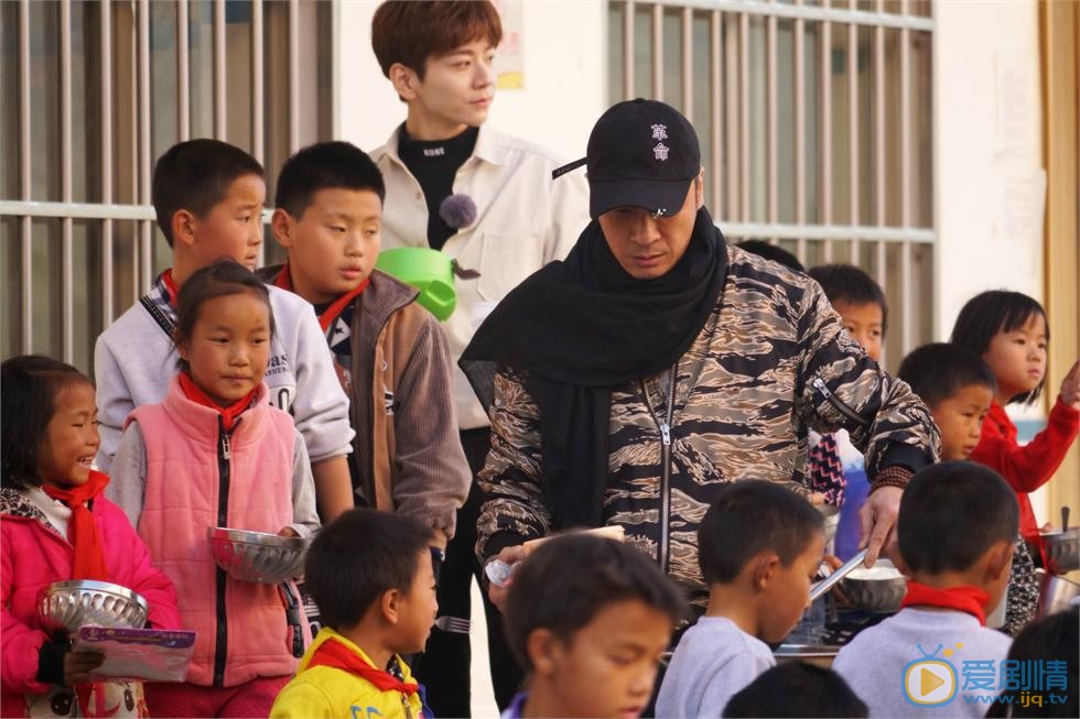 吴镇宇综艺节目照 吴镇宇高清写真_吴镇宇高清剧照