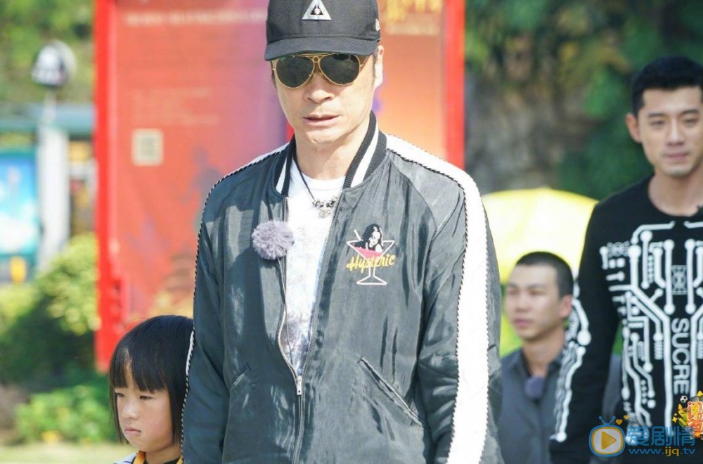 吴镇宇综艺节目照 吴镇宇高清写真_吴镇宇高清剧照
