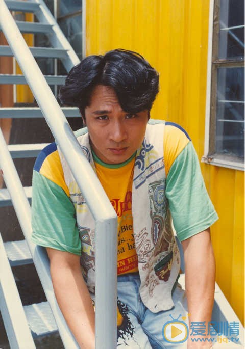 吴镇宇早期青涩照 吴镇宇高清写真_吴镇宇高清剧照