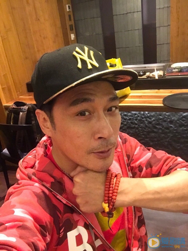 吴镇宇生活照 吴镇宇高清写真_吴镇宇高清剧照