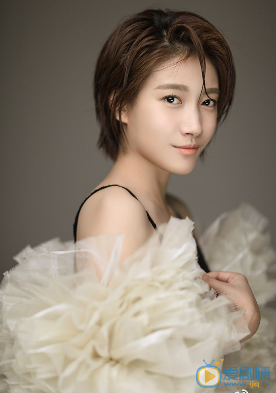  我的前半生洛洛是谁演的？洛洛扮演者啜妮个人资料及生活写真照欣赏