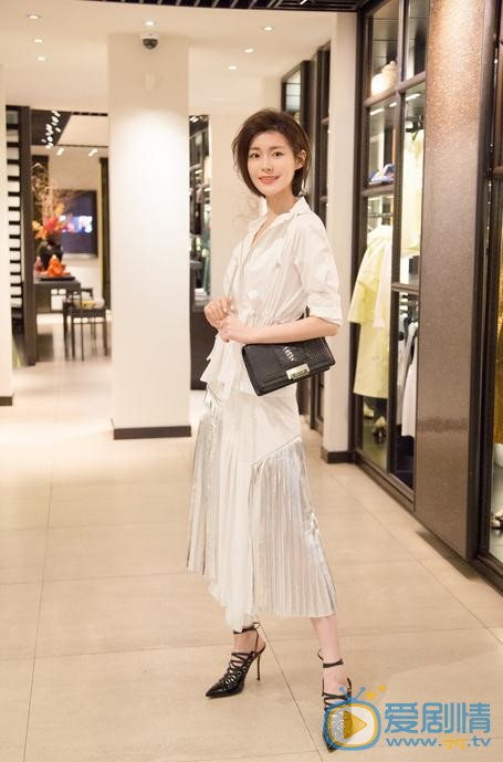 卢杉巴黎时装周 卢杉高清写真_卢杉高清剧照