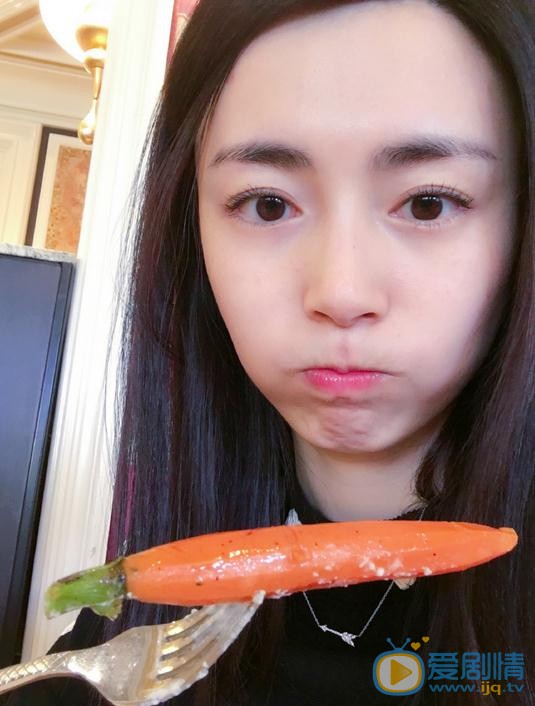 卢杉生活照 卢杉高清写真_卢杉高清剧照