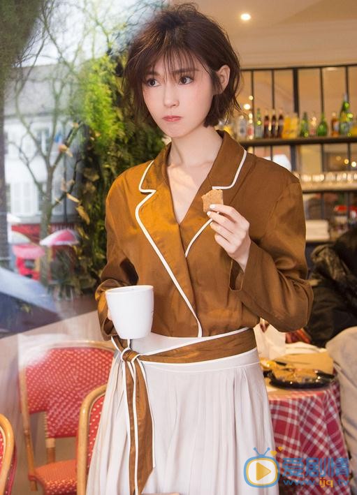 卢杉巴黎街拍 卢杉高清写真_卢杉高清剧照