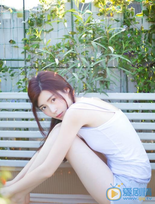 卢杉小性感写真 卢杉高清写真_卢杉高清剧照