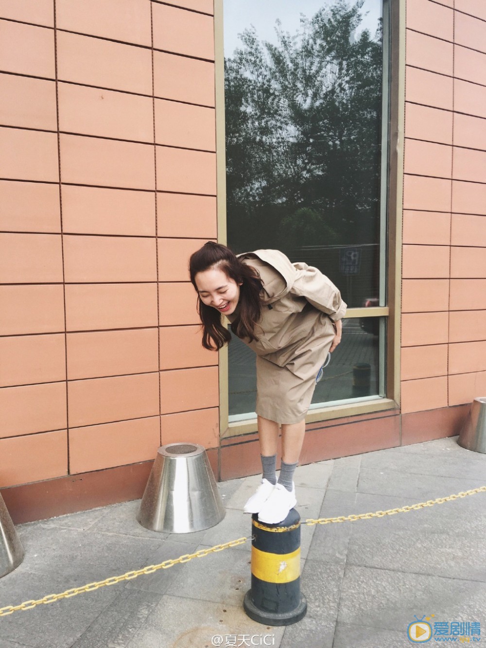 王紫璇时尚街拍 王紫璇高清写真_王紫璇高清剧照