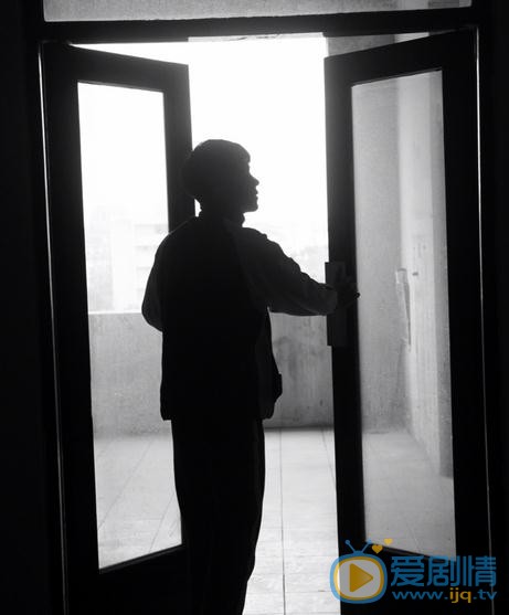 王浩歌校服写真 王浩歌高清写真_王浩歌高清剧照