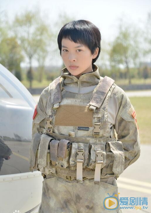 童苡萱《特种兵之火凤凰》剧照 童苡萱高清写真_童苡萱高清剧照
