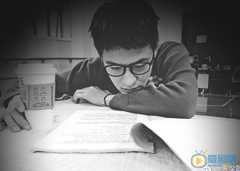 张奕聪生活照 张奕聪高清写真_张奕聪高清剧照