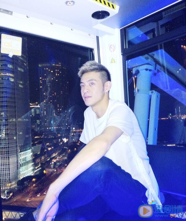 张奕聪生活照 张奕聪高清写真_张奕聪高清剧照