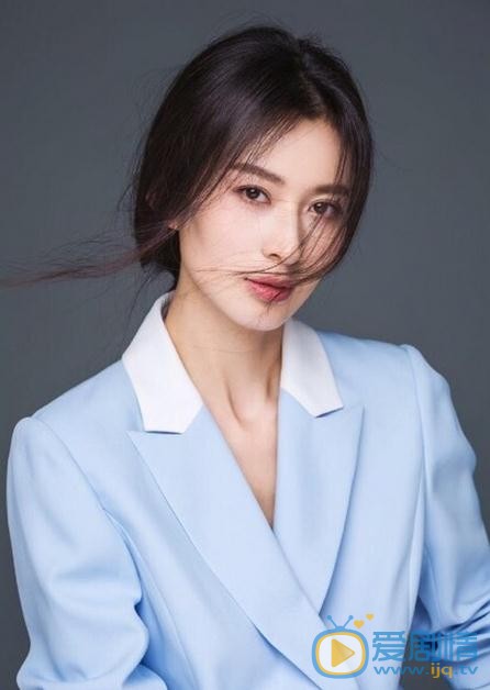 杨亚气质写真 杨亚高清写真_杨亚高清剧照