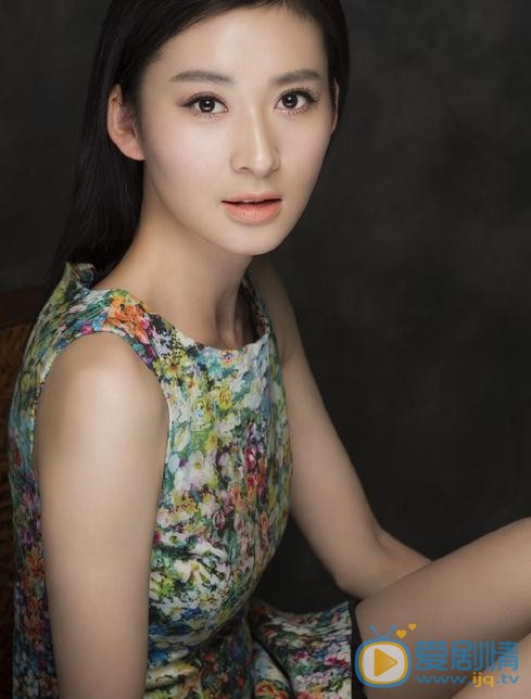 杨亚气质写真 杨亚高清写真_杨亚高清剧照