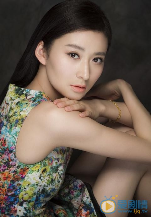 杨亚气质写真 杨亚高清写真_杨亚高清剧照