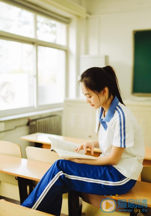 陈雨锶学生制服写真 陈雨锶高清写真_陈雨锶高清剧照