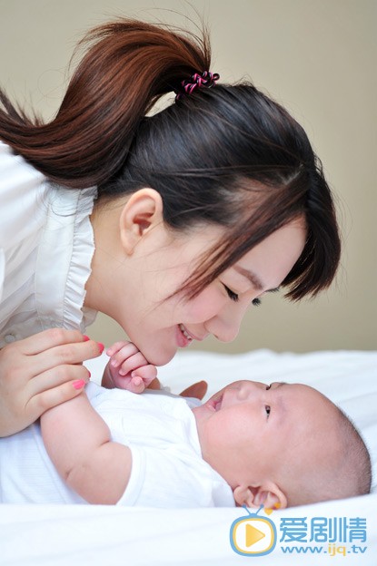 孟瑶亲子照 孟瑶高清写真_孟瑶高清剧照