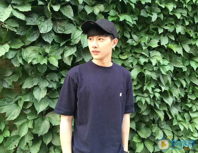 王佑硕阳光写真 王佑硕高清写真_王佑硕高清剧照