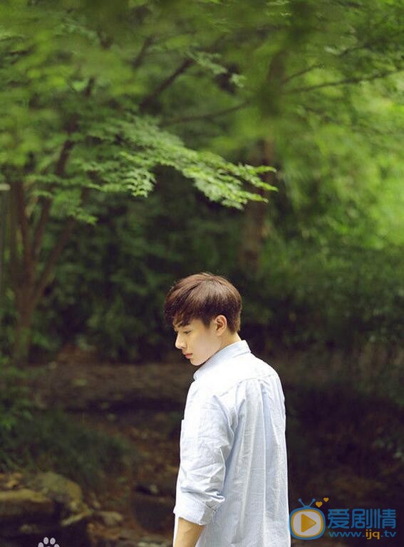 王佑硕阳光写真 王佑硕高清写真_王佑硕高清剧照