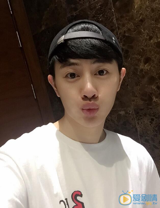 王佑硕生活照 王佑硕高清写真_王佑硕高清剧照