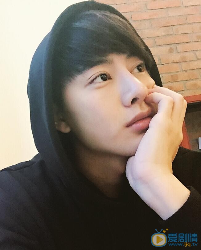 王佑硕生活照 王佑硕高清写真_王佑硕高清剧照