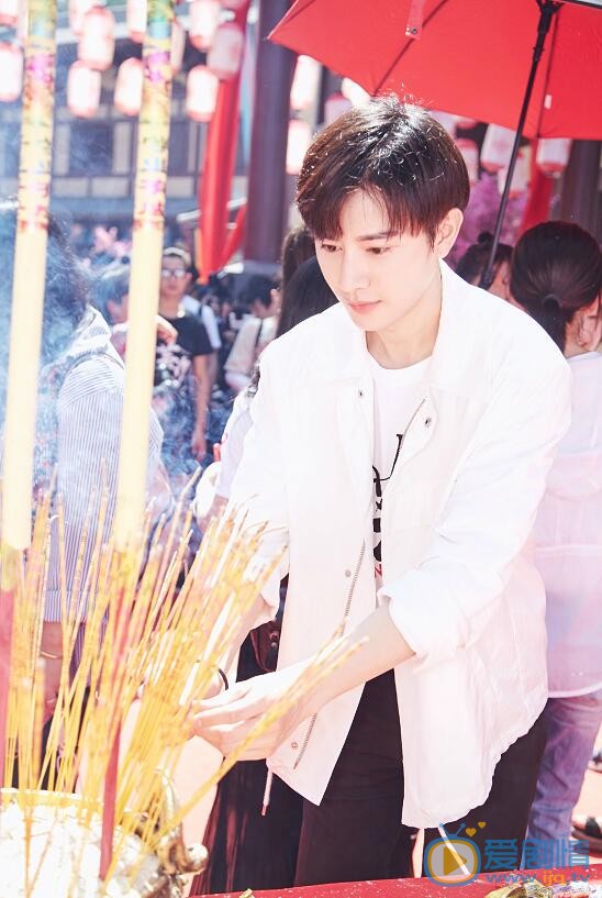 王佑硕《芸汐传》开机照 王佑硕高清写真_王佑硕高清剧照