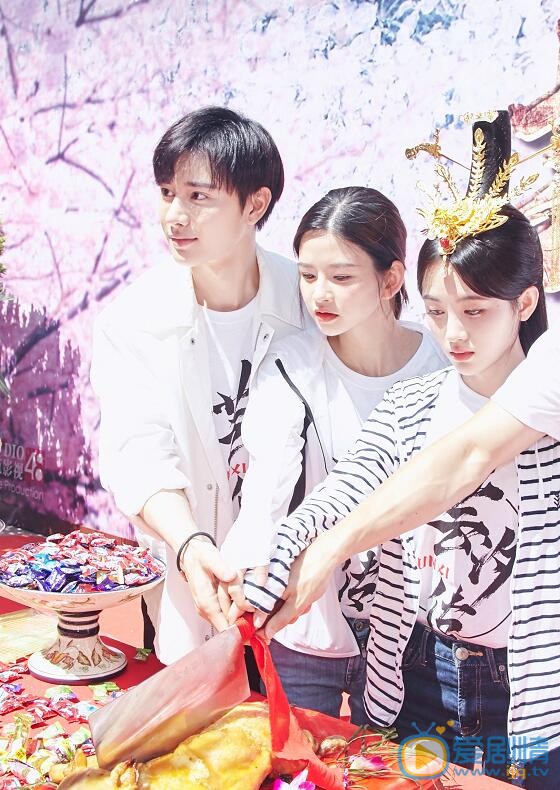 王佑硕《芸汐传》开机照 王佑硕高清写真_王佑硕高清剧照