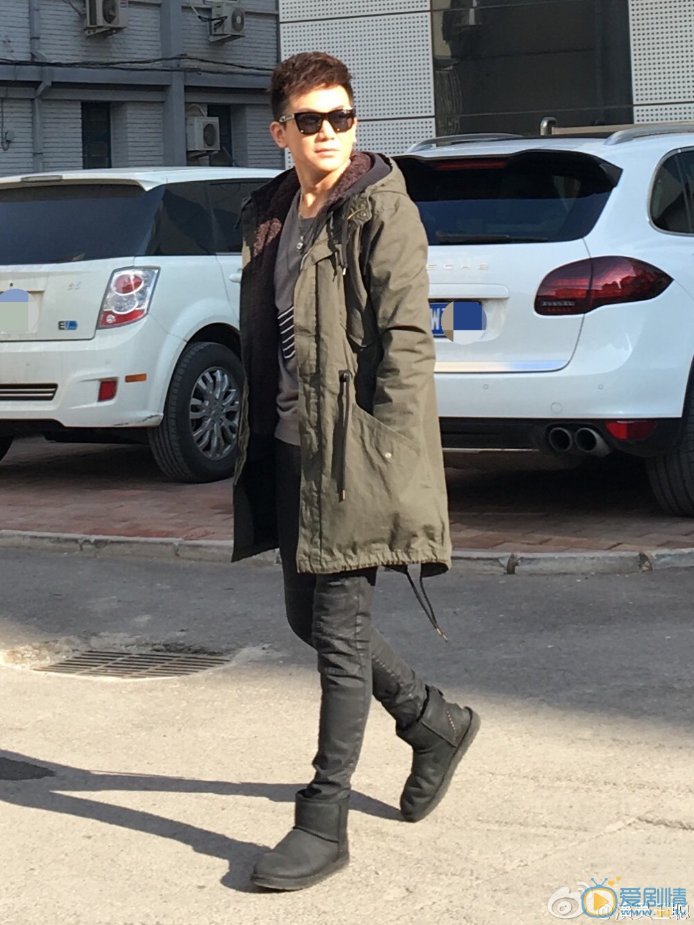 王聪时尚街拍 王聪高清写真_王聪高清剧照