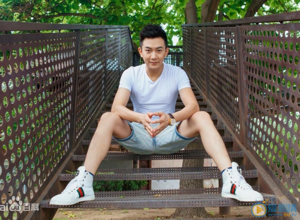 王聪时尚街拍 王聪高清写真_王聪高清剧照