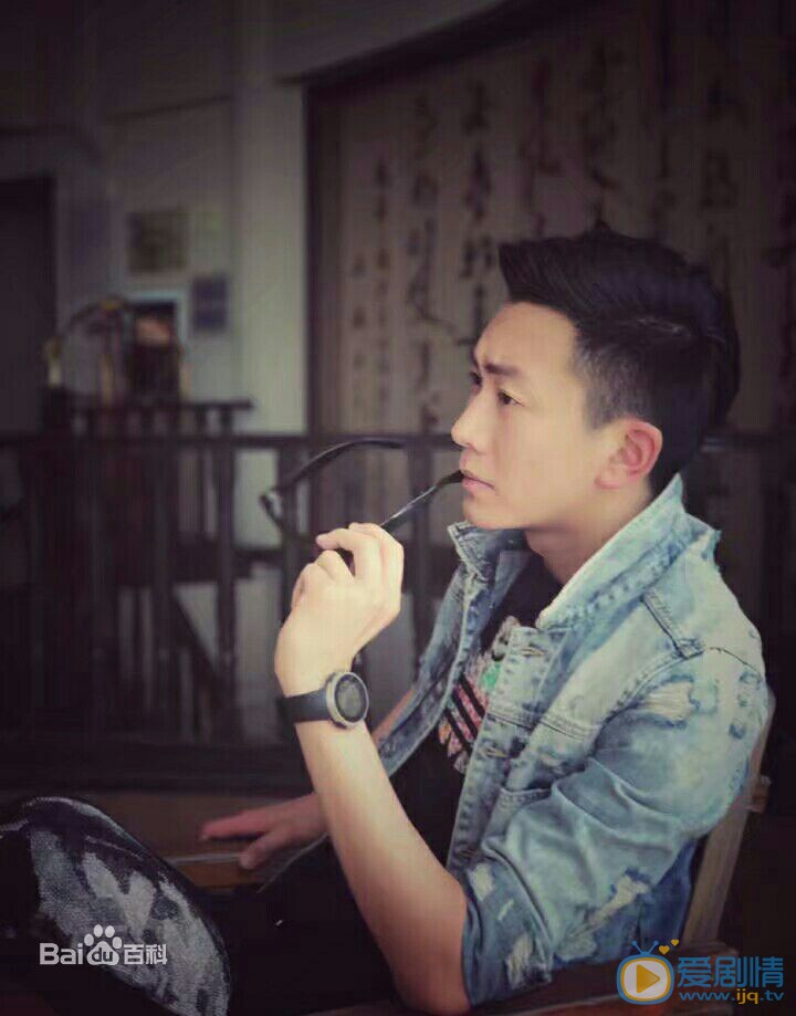 王聪时尚街拍 王聪高清写真_王聪高清剧照