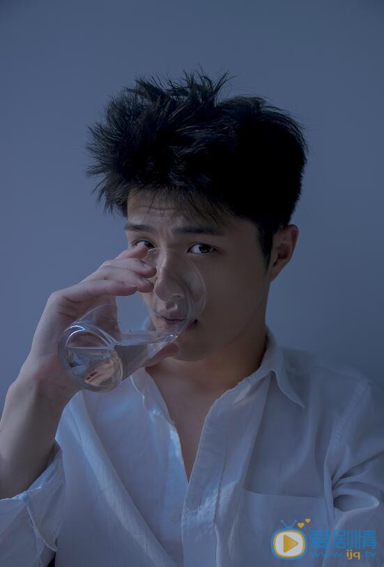 葛秋谷阳光写真 葛秋谷高清写真_葛秋谷高清剧照