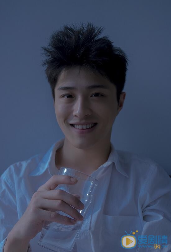 葛秋谷阳光写真 葛秋谷高清写真_葛秋谷高清剧照