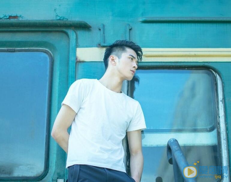 葛秋谷街拍写真 葛秋谷高清写真_葛秋谷高清剧照