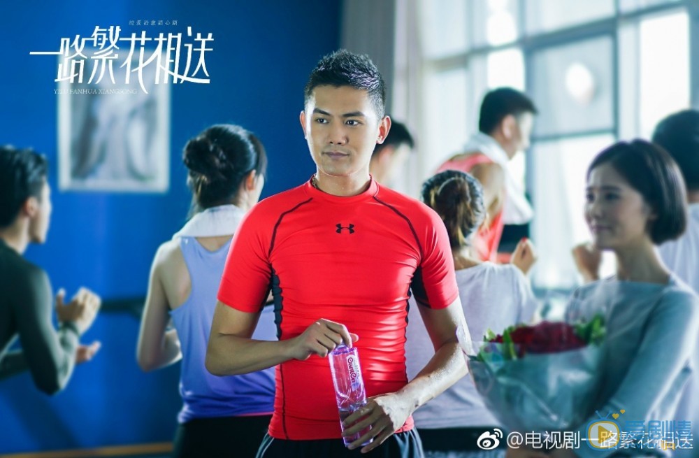 李浩轩《一路繁花相送》剧照 李浩轩高清写真_李浩轩高清剧照