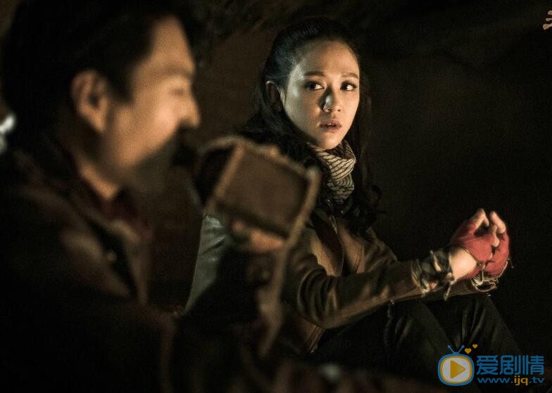 靳东《鬼吹灯之精绝古城》剧照 靳东高清写真_靳东高清剧照