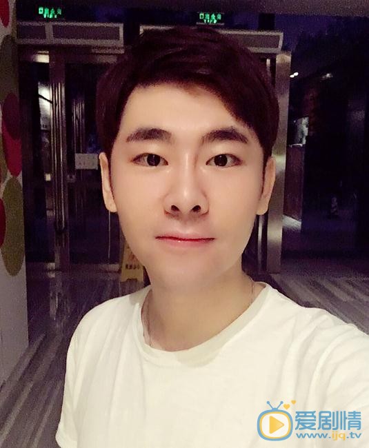 李政宇生活照 李政宇高清写真_李政宇高清剧照