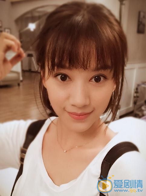邓燕歌生活照 邓燕歌高清写真_邓燕歌高清剧照