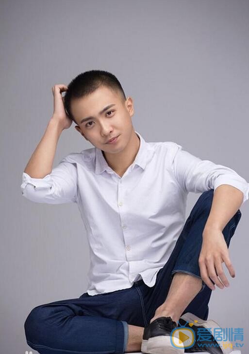 李政阳写真 李政阳高清写真_李政阳高清剧照
