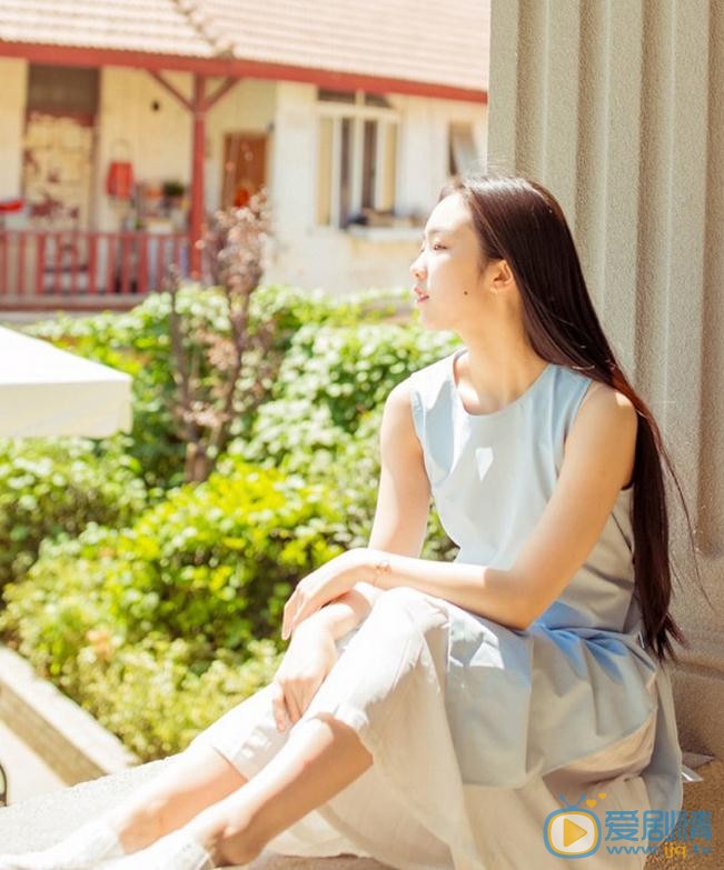 翟艺舒蓝色童话写真 翟艺舒高清写真_翟艺舒高清剧照